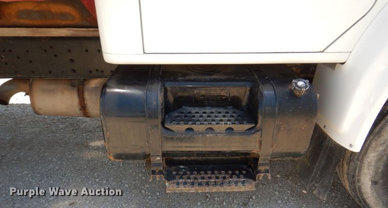 image for item DM2253 1996 International 4700  grain truck