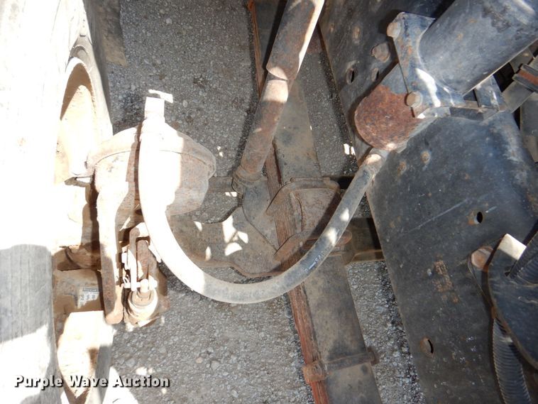 image for item DM2253 1996 International 4700  grain truck