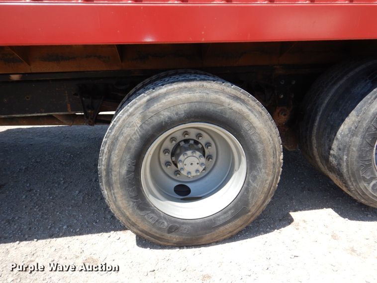 image for item DM2253 1996 International 4700  grain truck