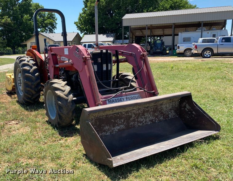 image for item DM4224 Massey Ferguson 243  MFWD tractor