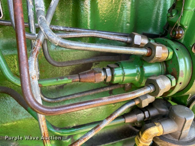 image for item DM4242 1985 John Deere 4050  tractor