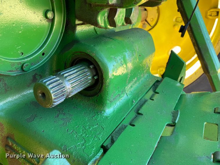 image for item DM4242 1985 John Deere 4050  tractor