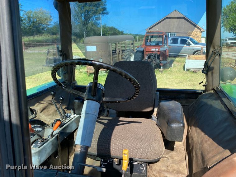 image for item DM4242 1985 John Deere 4050  tractor