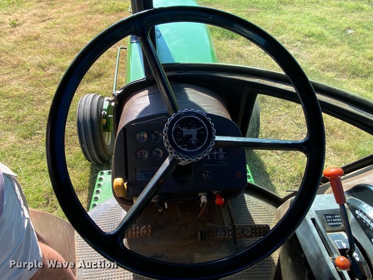 image for item DM4242 1985 John Deere 4050  tractor