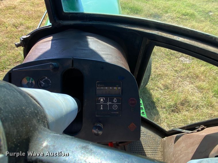 image for item DM4242 1985 John Deere 4050  tractor