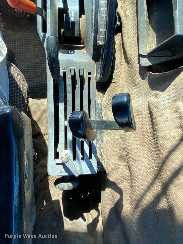 image for item DM4242 1985 John Deere 4050  tractor