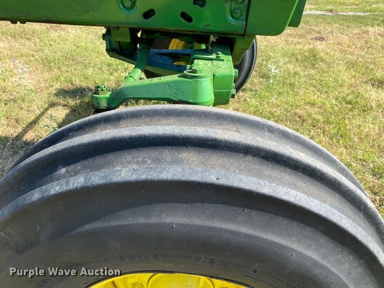 image for item DM4242 1985 John Deere 4050  tractor