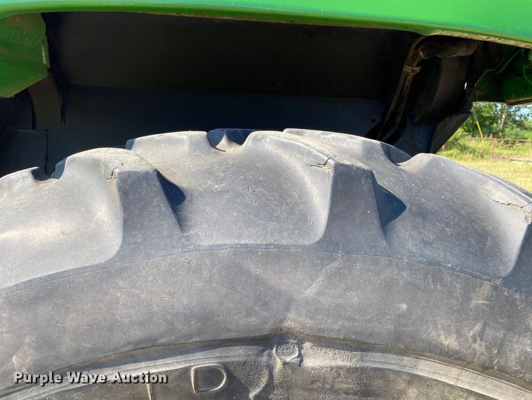 image for item DM4242 1985 John Deere 4050  tractor