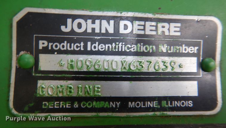 image for item DN0411 1990 John Deere 9600  combine