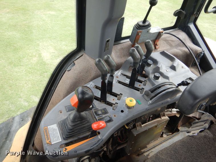 image for item DN0416 1995 Caterpillar Challenger 35  tractor