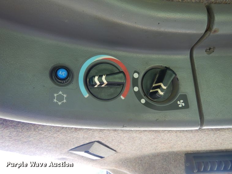 image for item DN0416 1995 Caterpillar Challenger 35  tractor