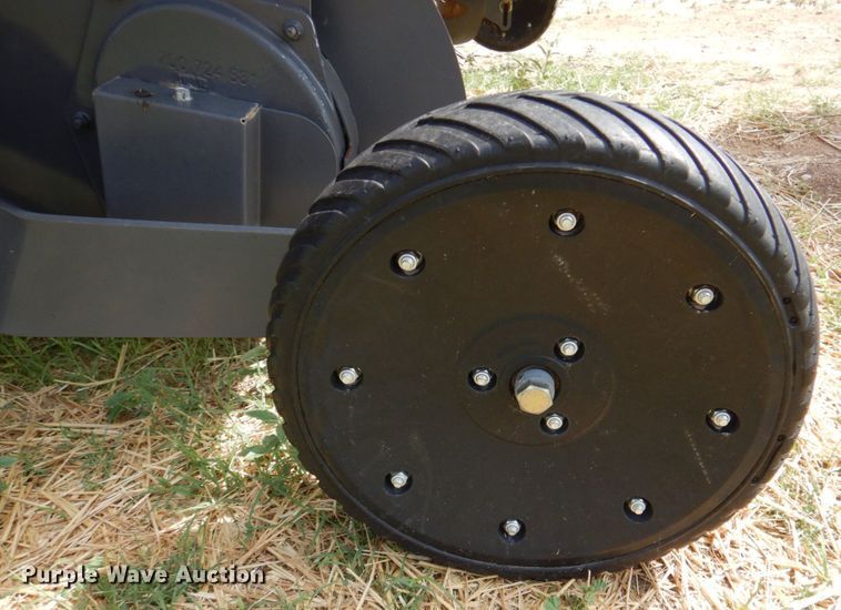 image for item DP4050 2016 Massey Ferguson 2946A  round baler