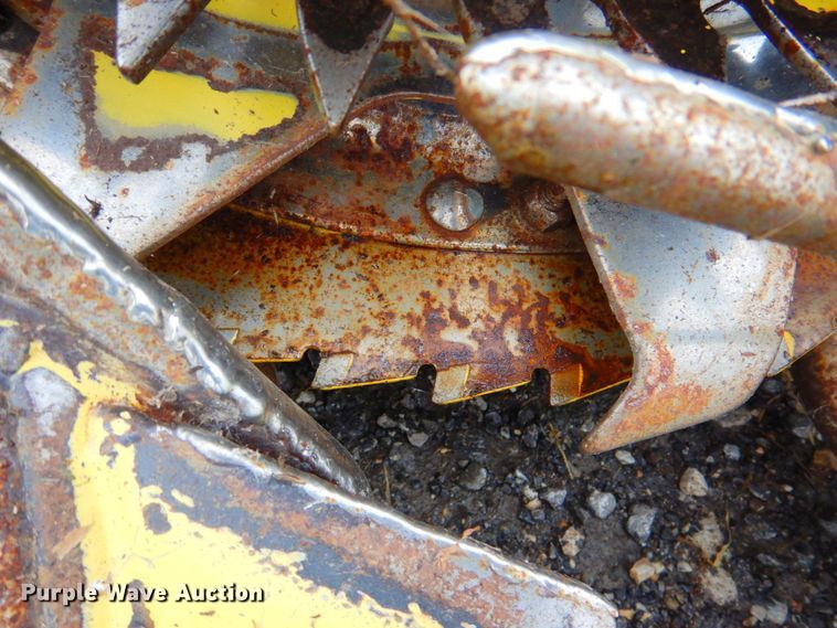 image for item DP4345 John Deere 770  rotary forage head