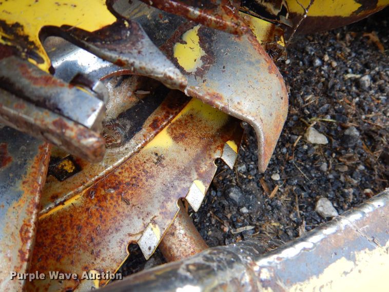 image for item DP4345 John Deere 770  rotary forage head