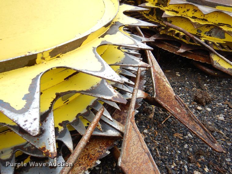 image for item DP4345 John Deere 770  rotary forage head