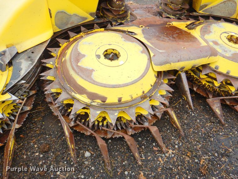 image for item DP4345 John Deere 770  rotary forage head