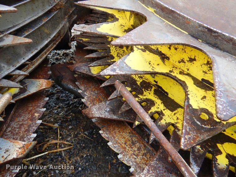 image for item DP4345 John Deere 770  rotary forage head