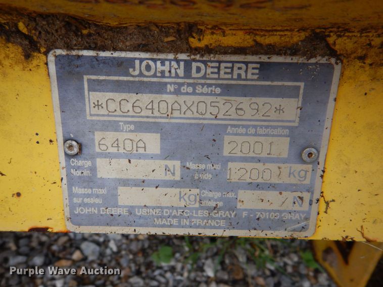 image for item DP4347 John Deere 640A  pickup head
