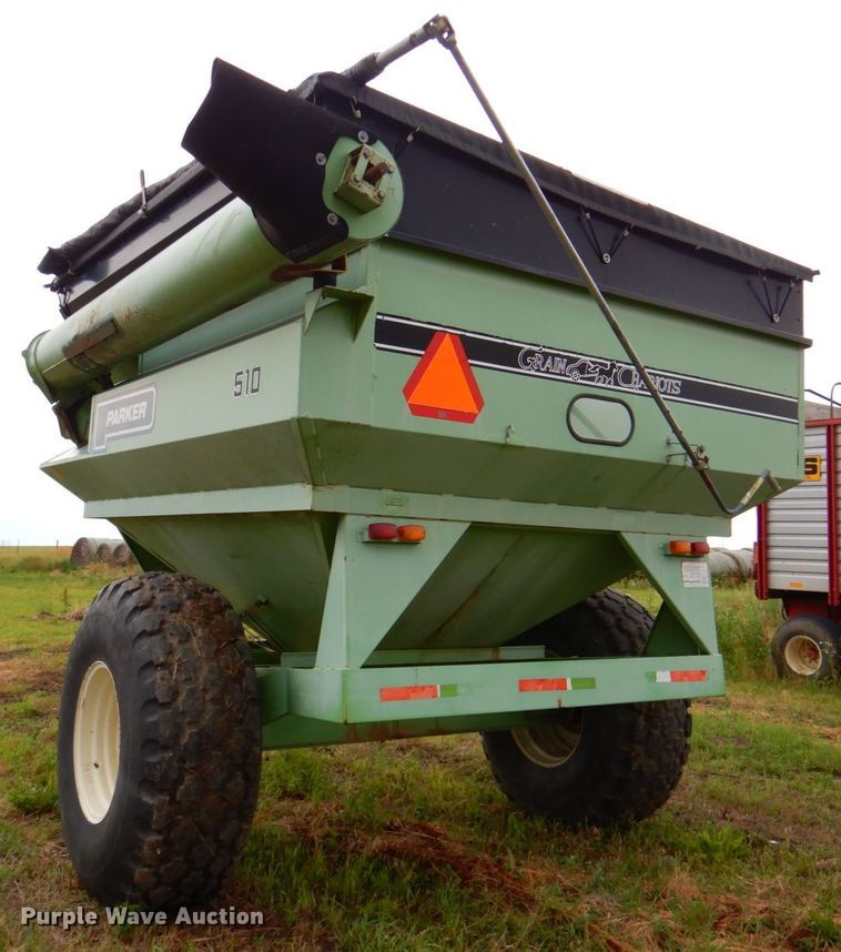 image for item DP4349 Parker 510  grain cart