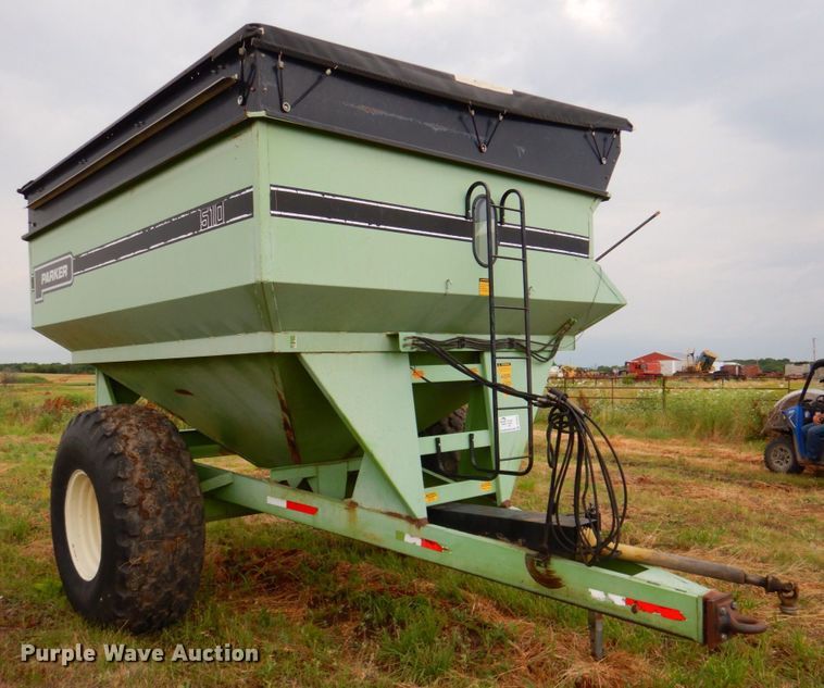 image for item DP4349 Parker 510  grain cart