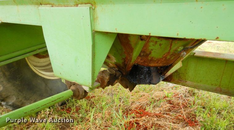 image for item DP4349 Parker 510  grain cart