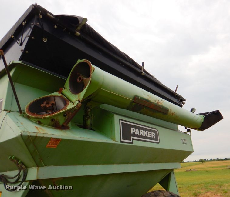 image for item DP4349 Parker 510  grain cart
