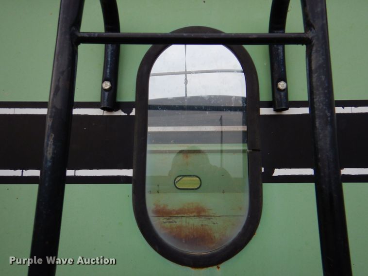 image for item DP4349 Parker 510  grain cart