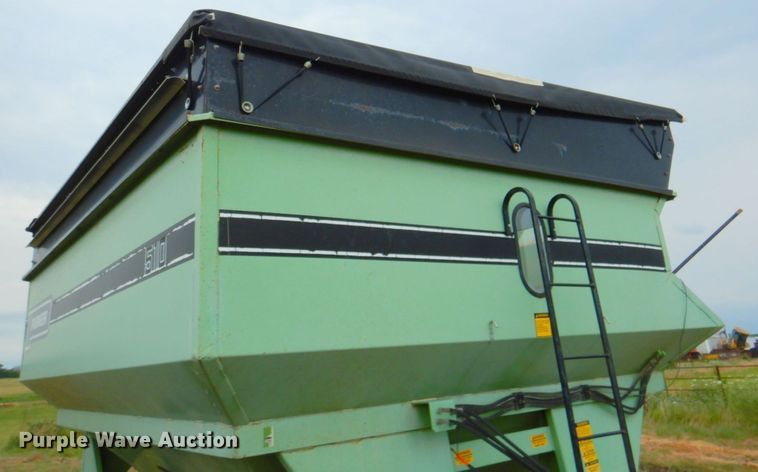 image for item DP4349 Parker 510  grain cart