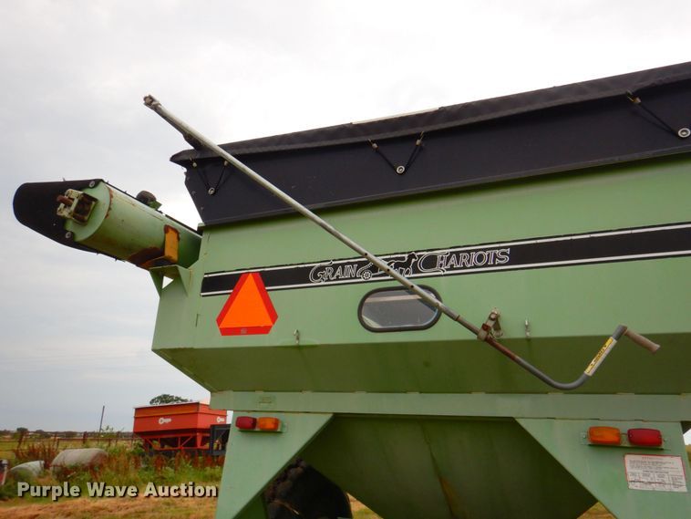 image for item DP4349 Parker 510  grain cart