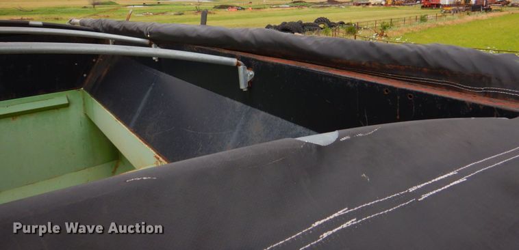 image for item DP4349 Parker 510  grain cart