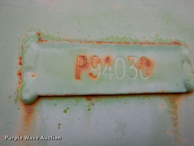 image for item DP4349 Parker 510  grain cart