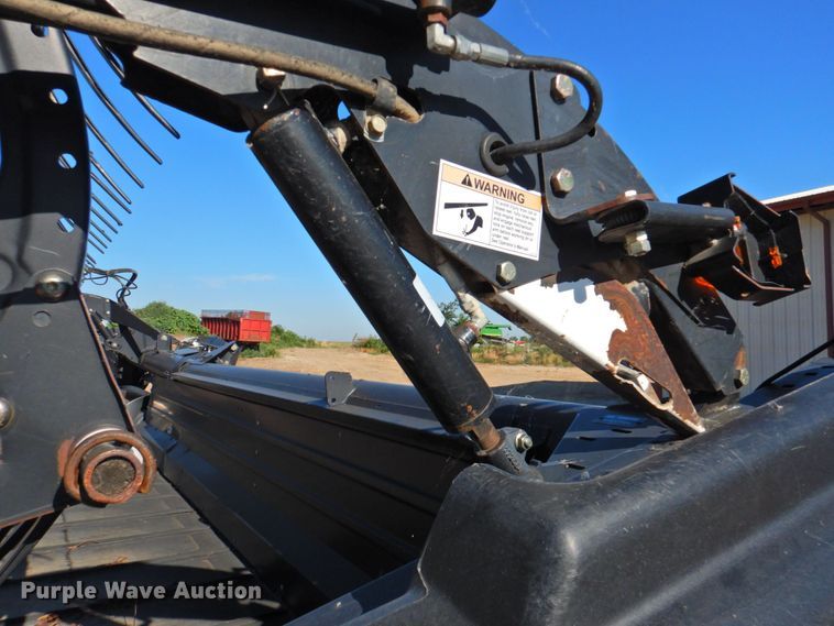 image for item DP4370 2010 MacDon FD70  flex draper head