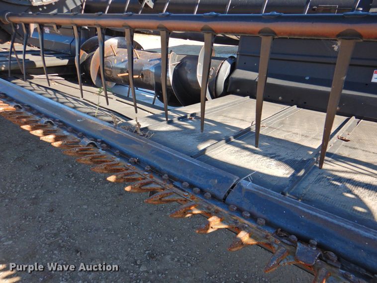 image for item DP4370 2010 MacDon FD70  flex draper head