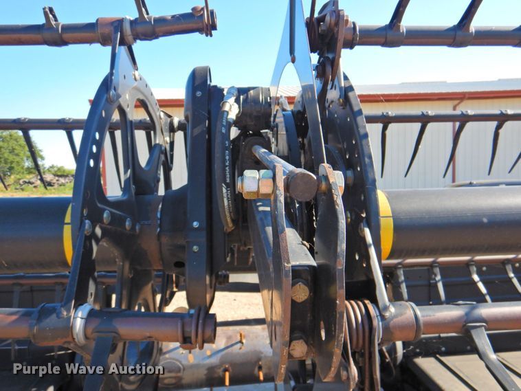 image for item DP4370 2010 MacDon FD70  flex draper head