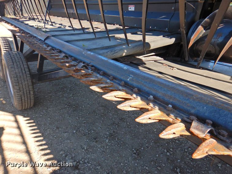 image for item DP4370 2010 MacDon FD70  flex draper head