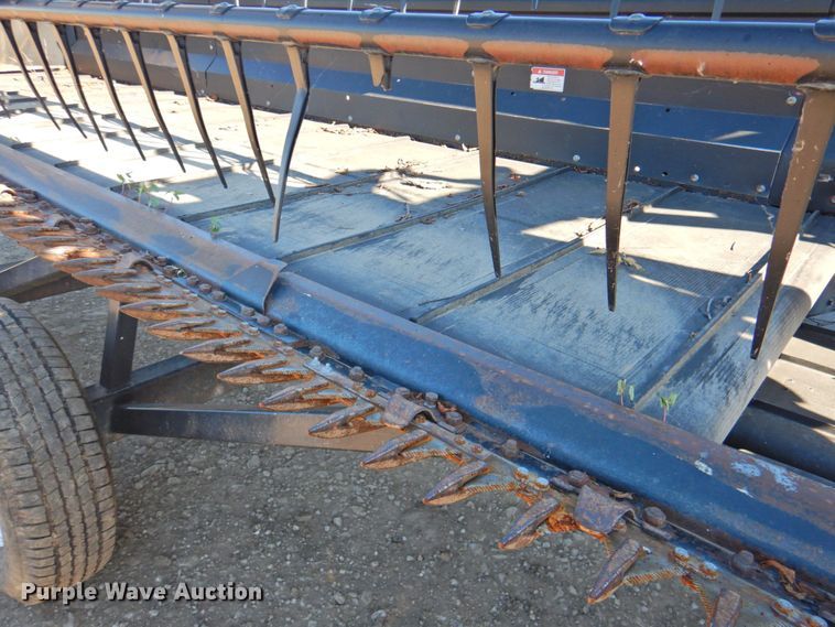 image for item DP4370 2010 MacDon FD70  flex draper head