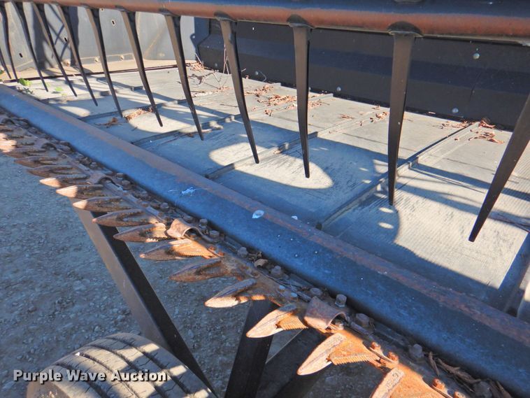 image for item DP4370 2010 MacDon FD70  flex draper head