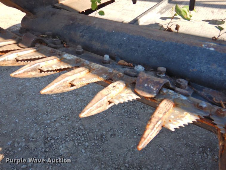 image for item DP4370 2010 MacDon FD70  flex draper head