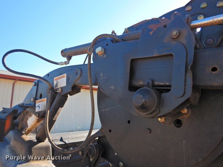 image for item DP4370 2010 MacDon FD70  flex draper head