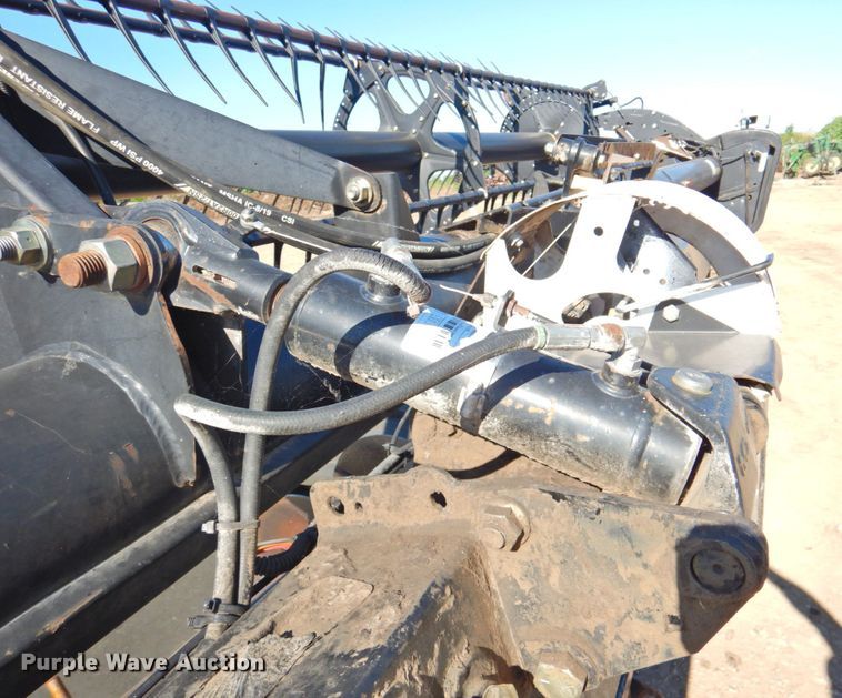 image for item DP4370 2010 MacDon FD70  flex draper head