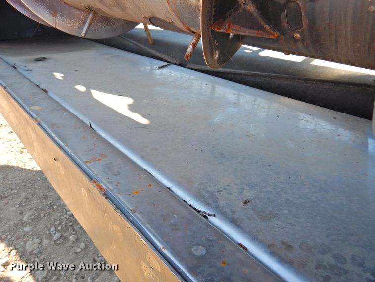 image for item DP4370 2010 MacDon FD70  flex draper head