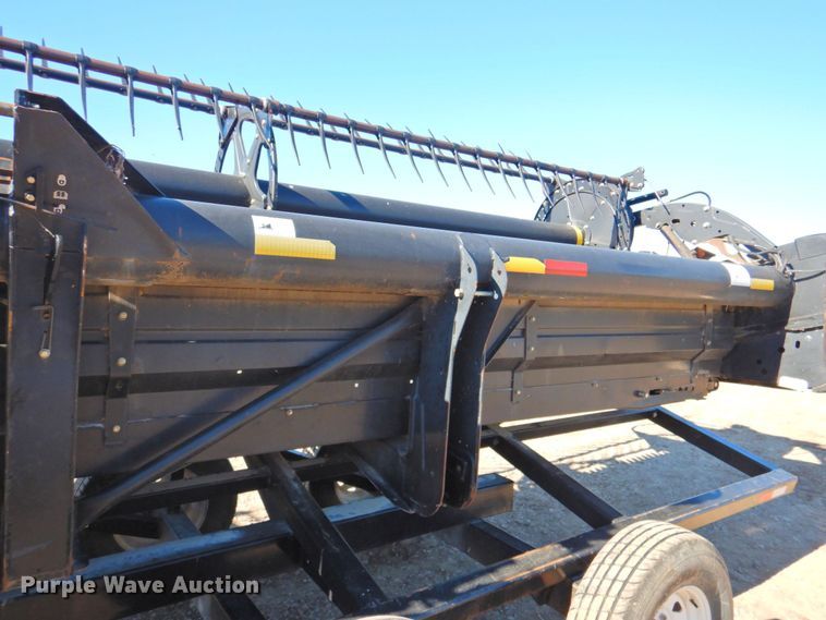 image for item DP4370 2010 MacDon FD70  flex draper head