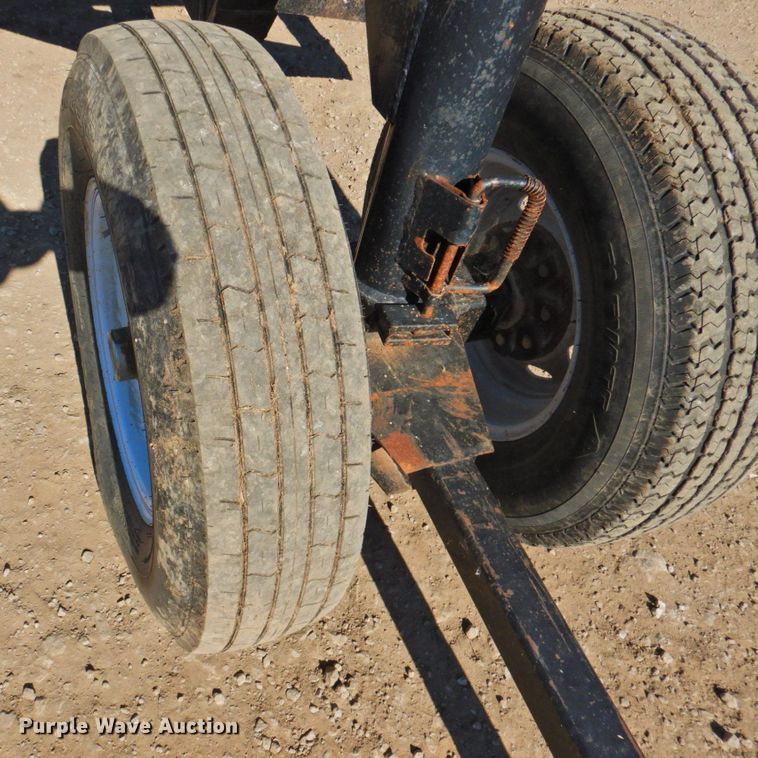 image for item DP4370 2010 MacDon FD70  flex draper head