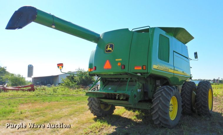 image for item DP4371 2005 John Deere 9760 STS  RWA combine