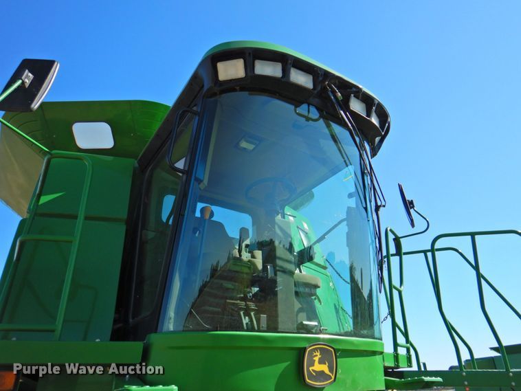 image for item DP4371 2005 John Deere 9760 STS  RWA combine