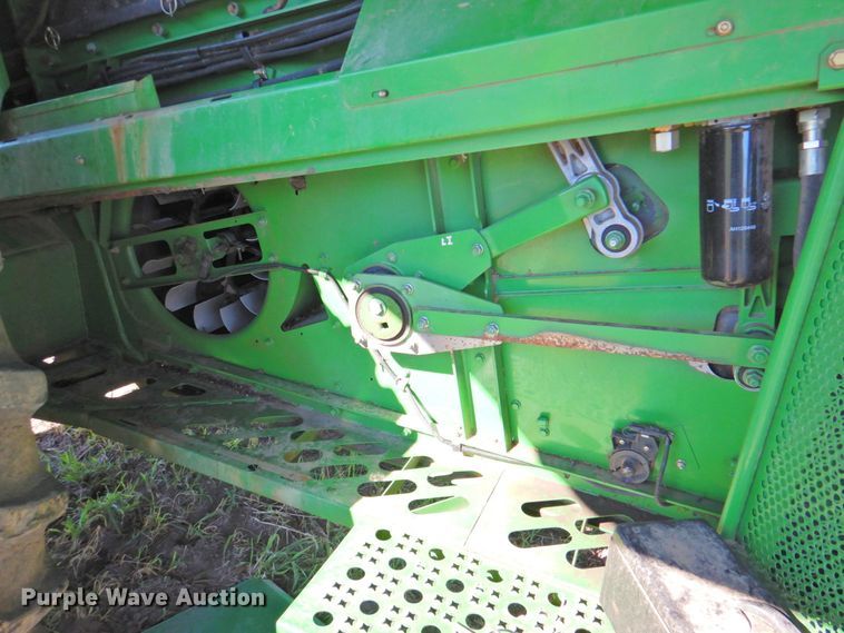 image for item DP4371 2005 John Deere 9760 STS  RWA combine