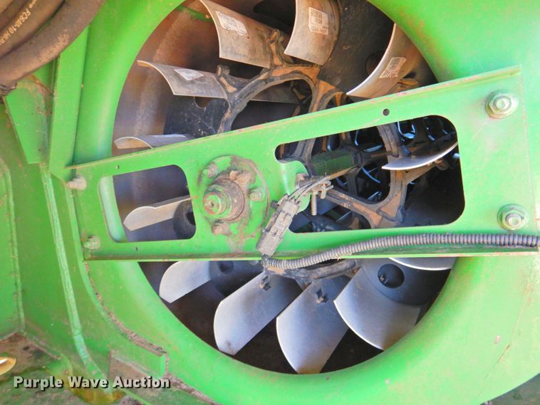 image for item DP4371 2005 John Deere 9760 STS  RWA combine