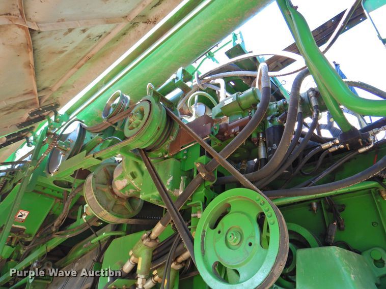 image for item DP4371 2005 John Deere 9760 STS  RWA combine