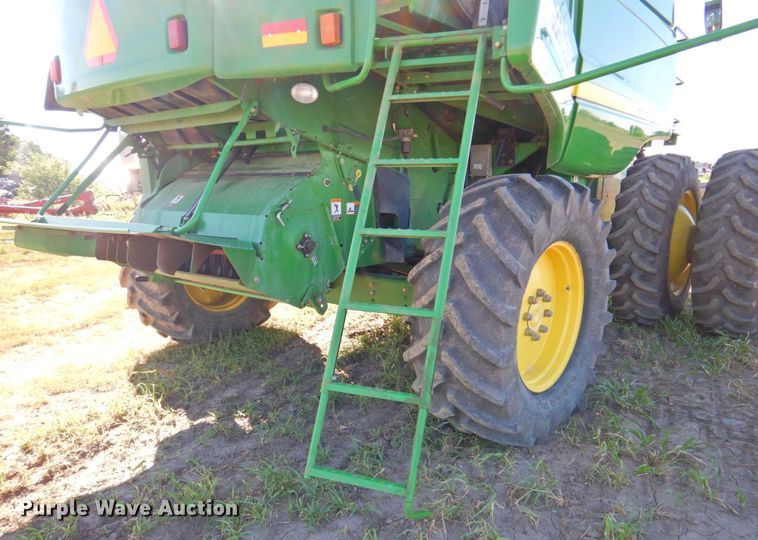 image for item DP4371 2005 John Deere 9760 STS  RWA combine
