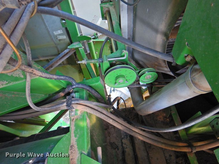 image for item DP4371 2005 John Deere 9760 STS  RWA combine